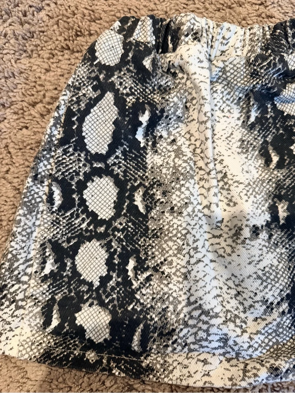 Girls' Snake-Print A-Line Skirt - Black & White